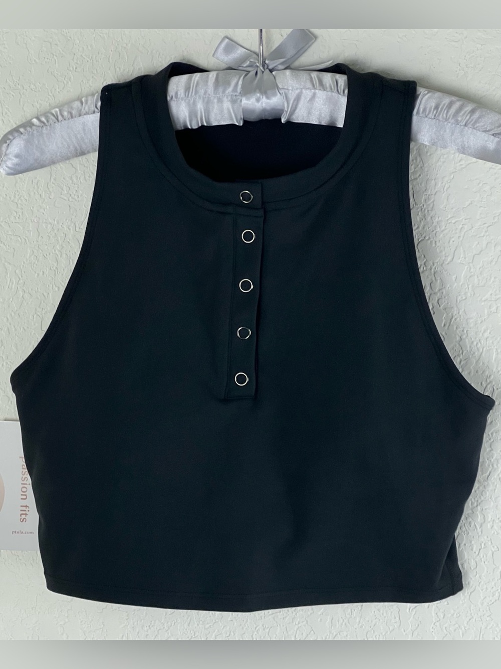 P'Tula Henley Crop Top - Picture 4 of 11